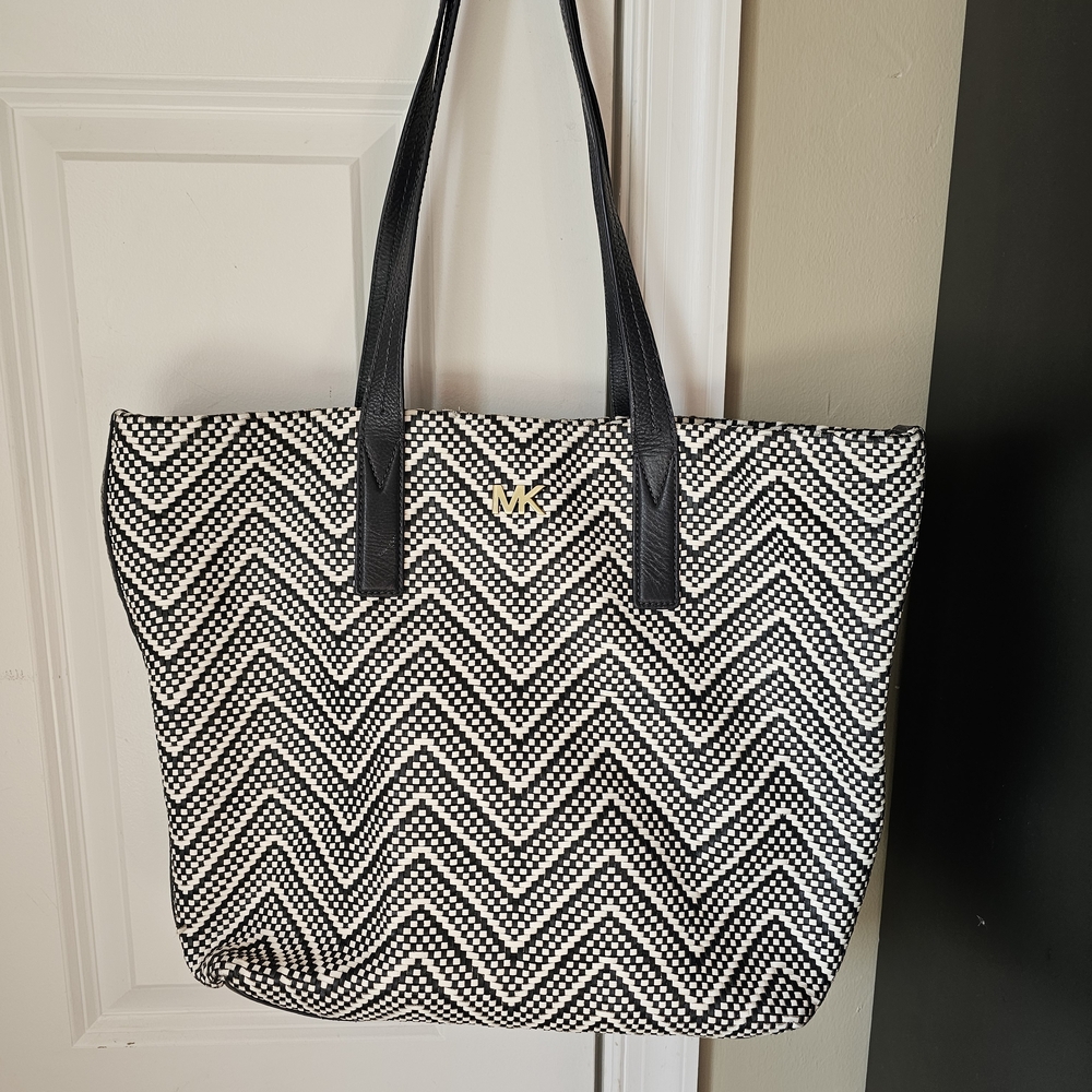 Michael Kors Navy Blue and White Chevron Tote Bag